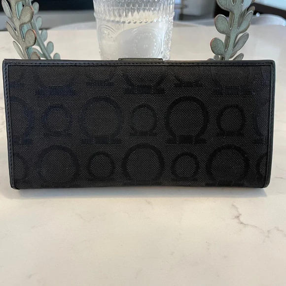 Salvatore Ferragamo Authentic Signature Logo Leather & Nylon Wallet Black Sz OS - Picture 4 of 14